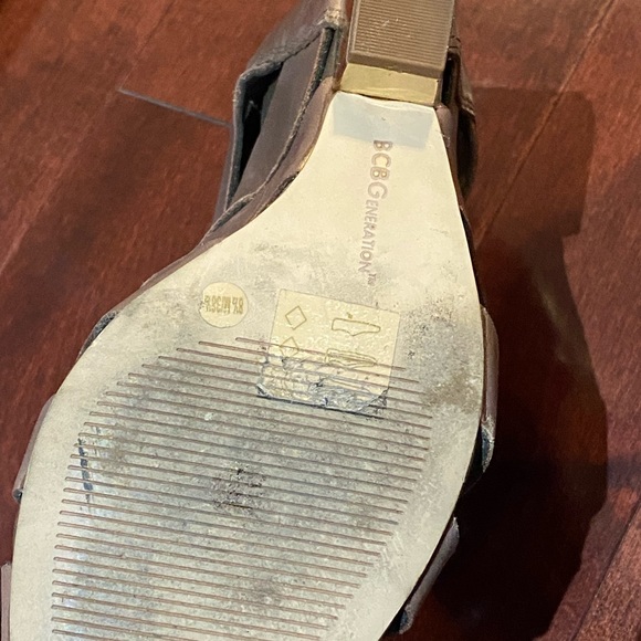 BCBG generation brown gladiator Sandals hidden 4” heel size 8.5 - Picture 4 of 11